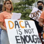Retrasos dejan a DREAMers en NY sin trabajo y con miedo a deportación