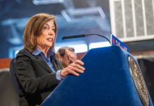 Hochul anuncia eliminación de los trámites burocráticos