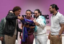Ochoa y Fuerza Regida se unen para apoyar a latinos en EE.UU.
